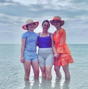 Meet your Posher, Elina